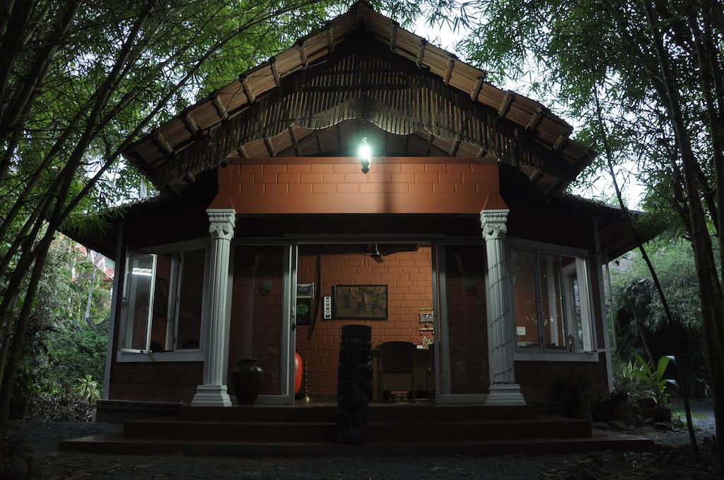 Sunbird Garden Resort Krishnagiri Chambre photo