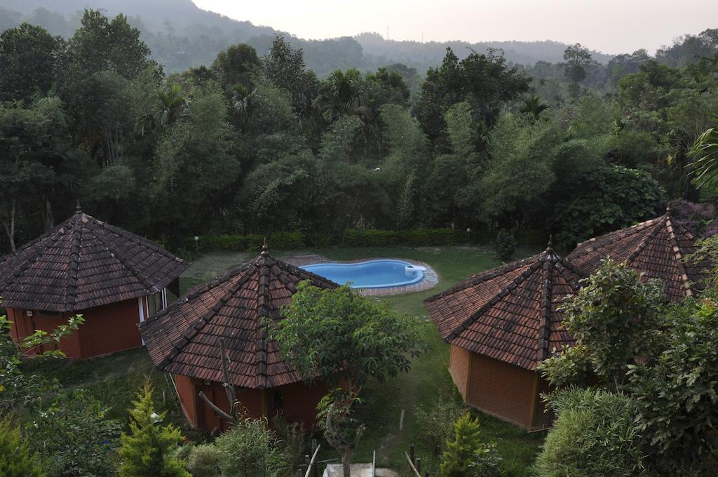 Sunbird Garden Resort Krishnagiri Extérieur photo