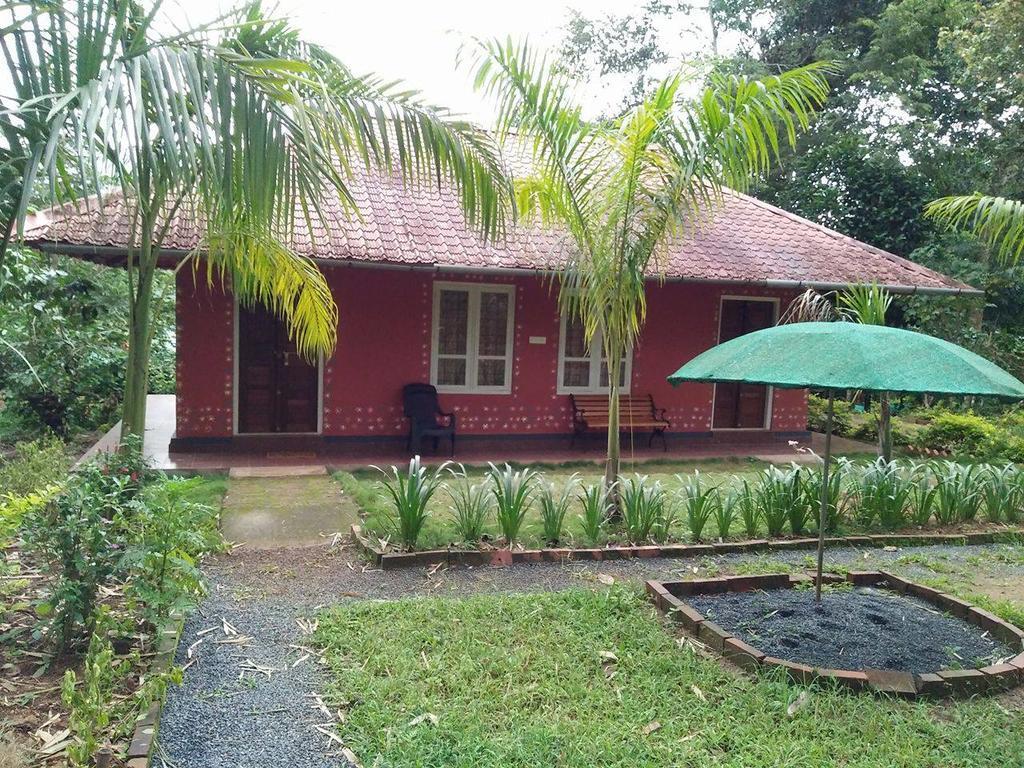 Sunbird Garden Resort Krishnagiri Extérieur photo