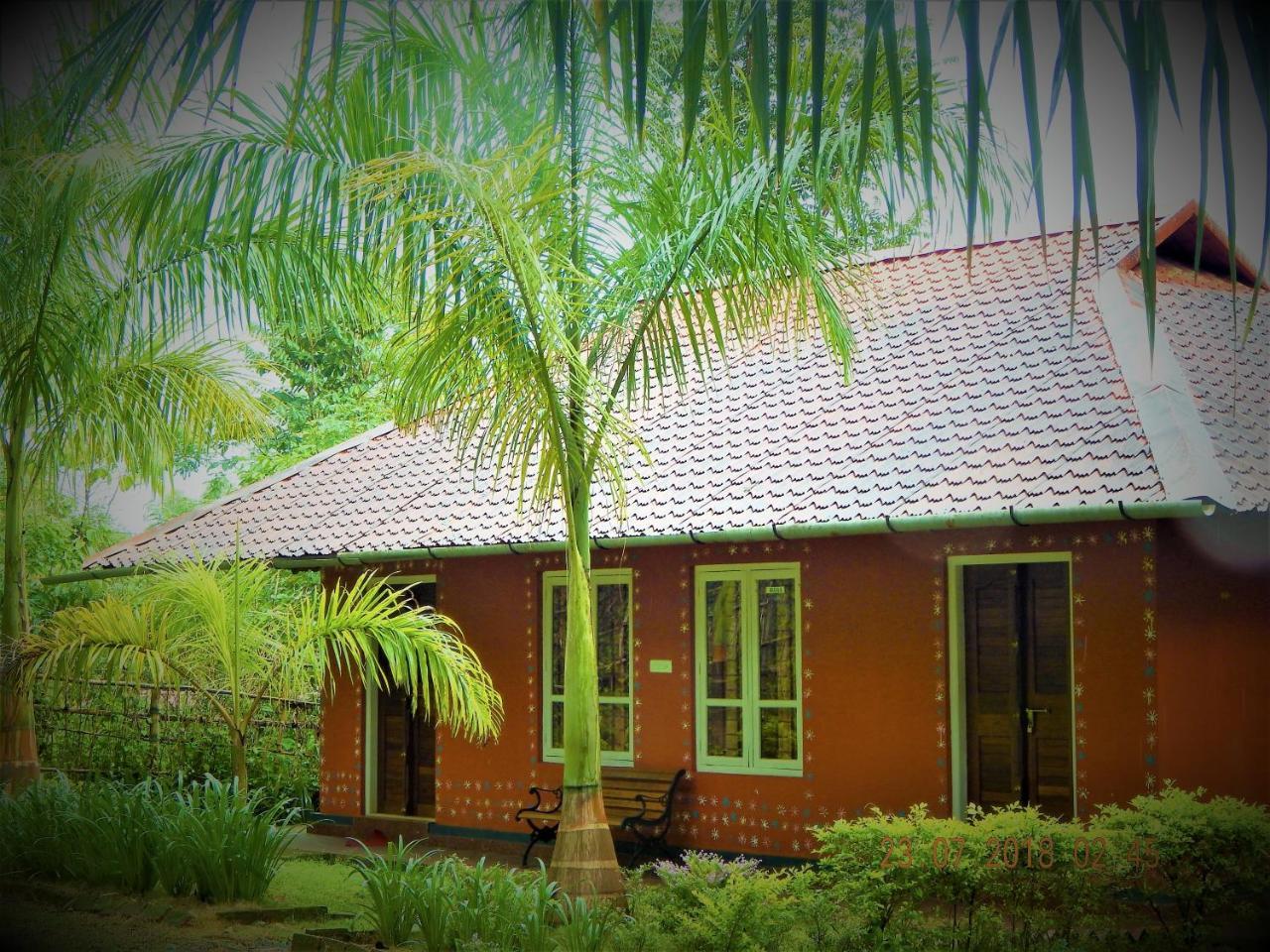 Sunbird Garden Resort Krishnagiri Extérieur photo